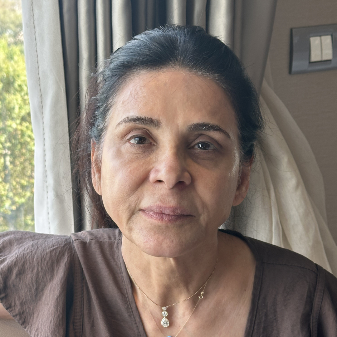 on location makeup and hair in dubai for customer before