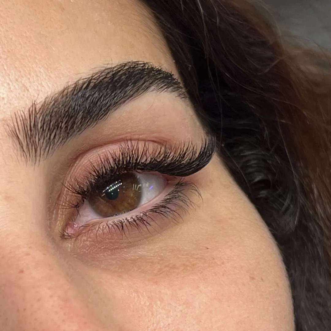 eyelash extensions in Dubai after
