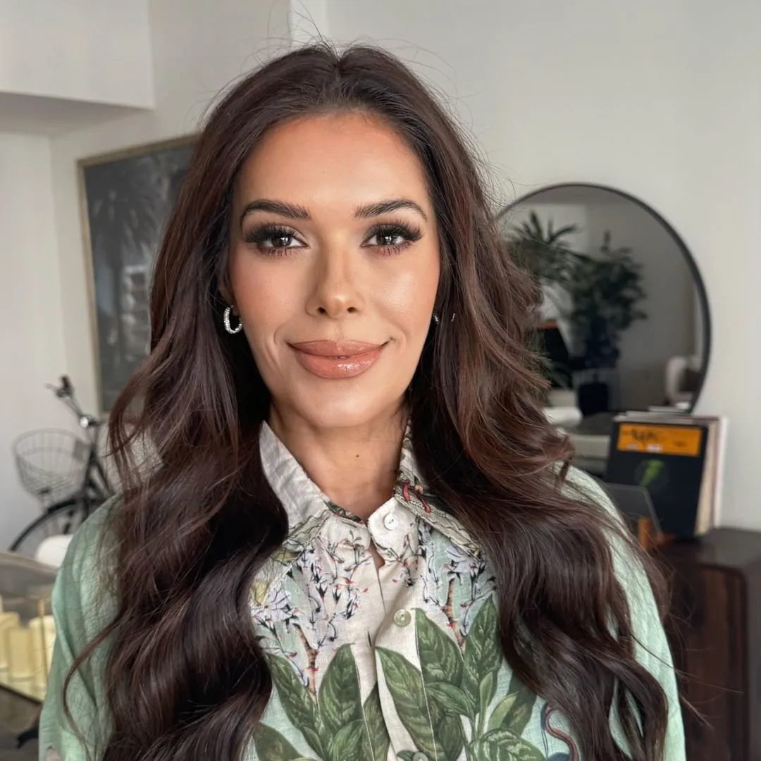 after hair and makeup mobile service in dubai. after hair and makeup mobile service in dubai.
